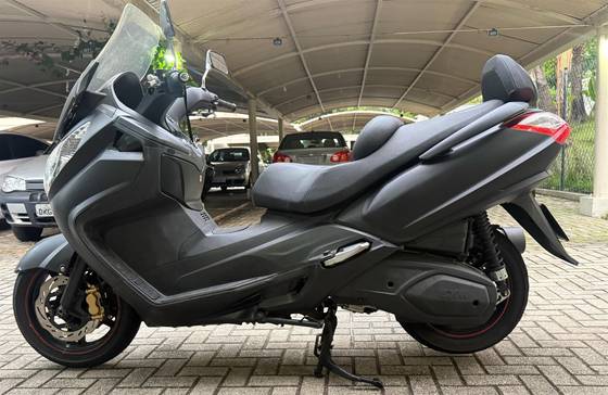 DAFRA MAXSYM 400i 